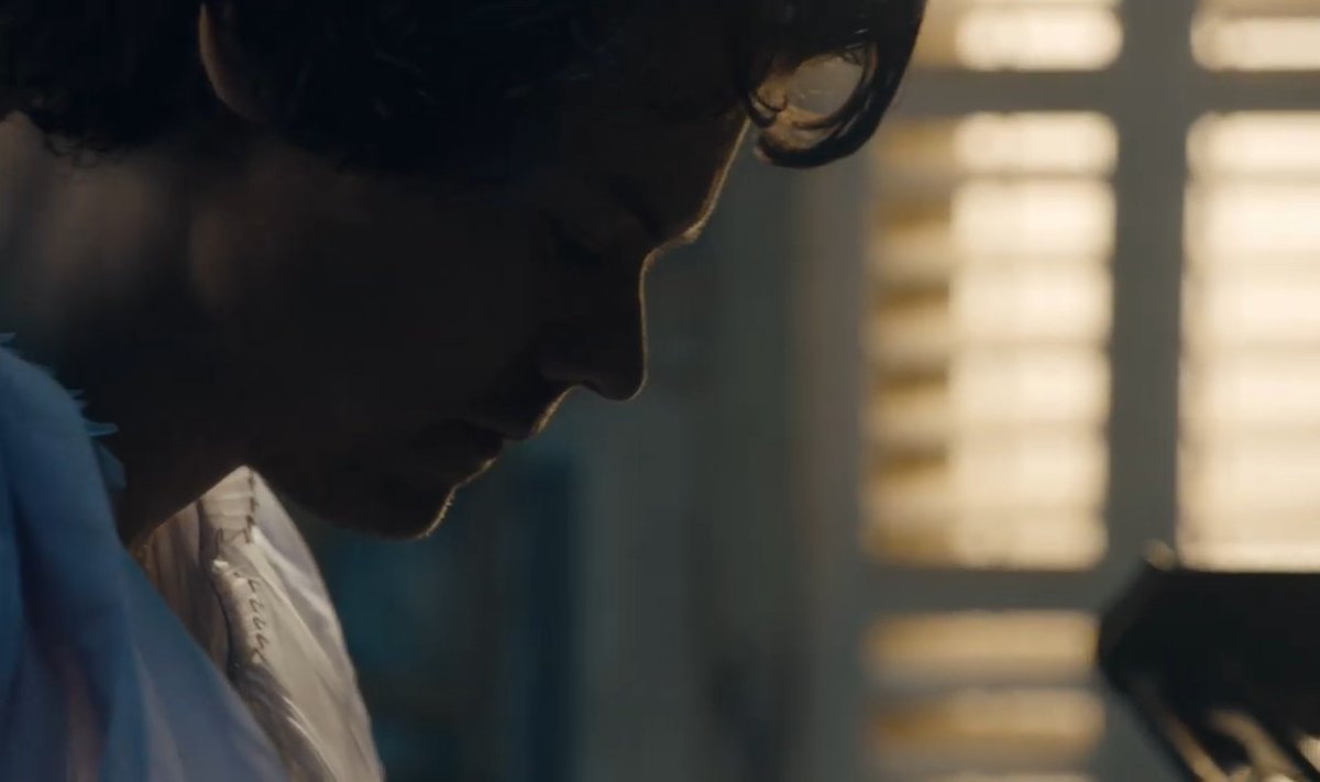 wastedhedgehog's tweet photo. Okay. I'm gonna go and cry myself to sleep now or maybe not but I'm not done with this video yet
#obsessed #FallingMV #Falling #fallingharrystyles #Falling #Fallingvideo #HarryStyles https://t.co/vw1v75wZ3C