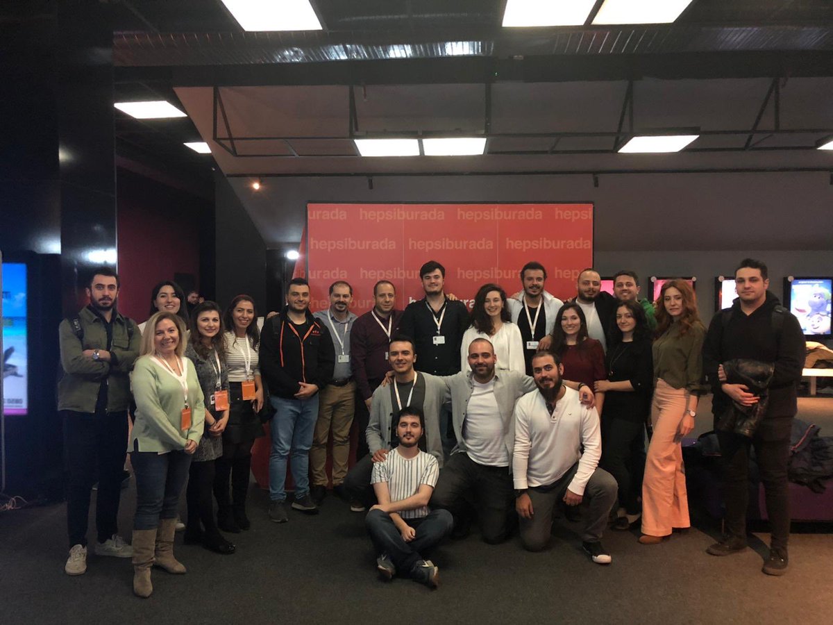 oguzhanaslan's tweet photo. Bu hafta ilk kez duzenlenen Hepsitech etkinliginde, gerceklestirdigimiz Micro Frontends donusumunu anlatik. @hepsiburada https://t.co/SqgCAKoqgs