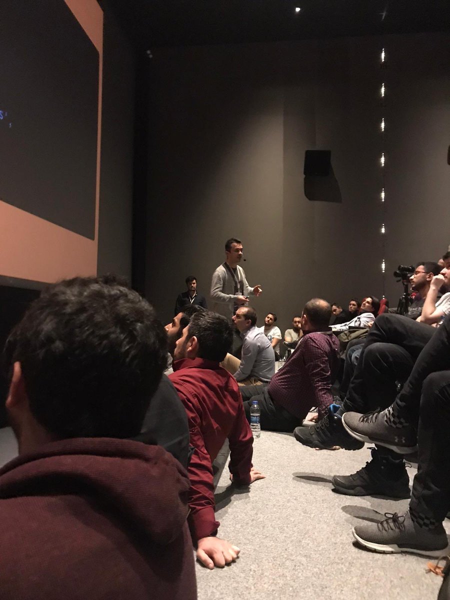 oguzhanaslan's tweet photo. Bu hafta ilk kez duzenlenen Hepsitech etkinliginde, gerceklestirdigimiz Micro Frontends donusumunu anlatik. @hepsiburada https://t.co/SqgCAKoqgs