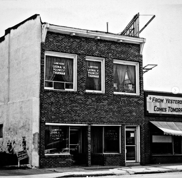 KCMOPlanning's tweet photo. Leona Pouncey Thurman was the 1st #AfricanAmerican woman to practice law in #KCMO. She was active in the community, serving as a member of the #YWCA, Women’s Chamber, and League of Women Voters. Her office was located in the #18thandVine area. #BlackHistoryMonth #AAHTKC https://t.co/ZWeXjffzxY