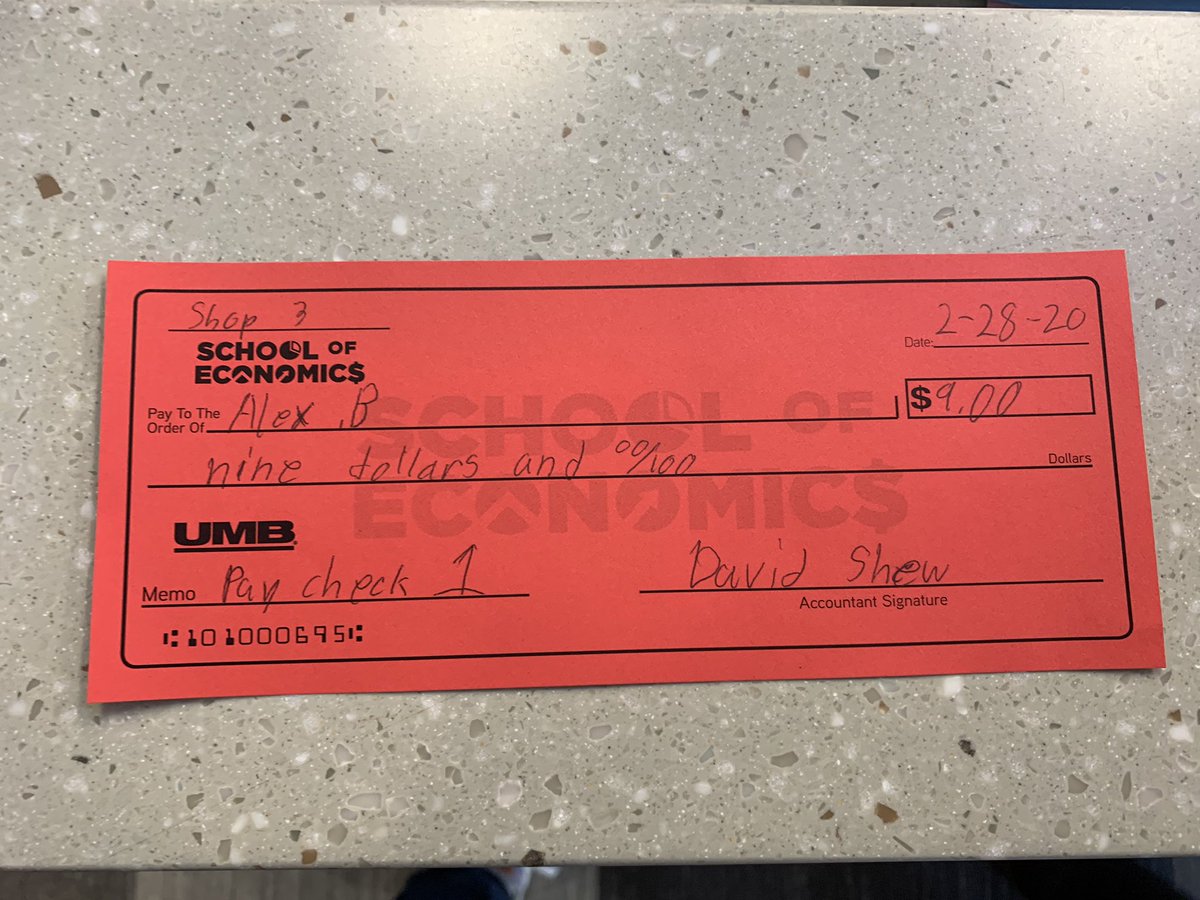 Who said kids aren’t learning how to write checks anymore? The School of Economics at @UMBBank is a great way for students to see how their jobs/careers directly impact their paychecks. Can’t wait to support our students and their engagement in this program #RealWorldLearning