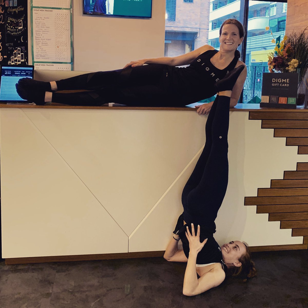 caoimhebamber's tweet photo. HOW MANY SWEATS? 💦💦💦💦💦💦💦 Always fun with @FrancesEve_ in the house but we may need to practise our number 7! 🤸♂️ Another epic #SweatWeek @DigmeFitness. 🙏💚 #Digme #SweatWeek #Matrix #Ride #Yoga #Richmond #Oxford #Moorgate #Blackfriars #Fitzrovia #Ealing #CoventGarden #Bank https://t.co/NmyILOzhqy