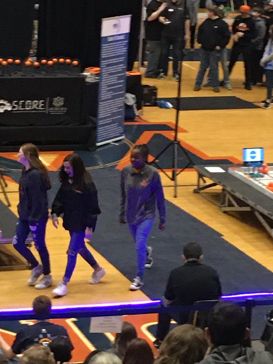 SKdavis80's tweet photo. Calhoun County students representing us at Vex IQ Robotics competition in Auburn! https://t.co/VP1YuZMTTQ