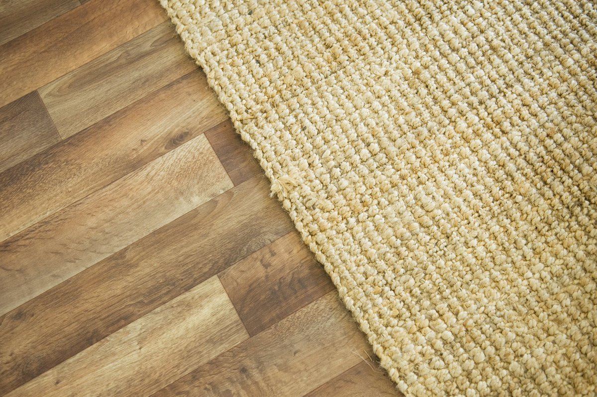 MountVernonFlat's tweet photo. Nothing beats the classic look of wood. It’s easy to design a home when you start with such style! https://t.co/9jlBKN9ugX https://t.co/b9nmjBHnLt