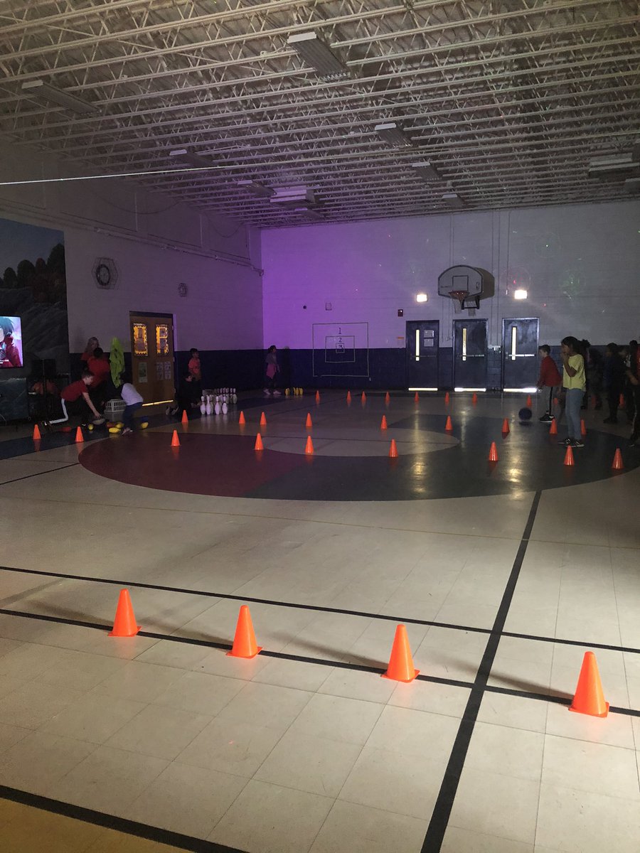 Hillcrest_Media's tweet photo. Disco bowling!!! #bestatthecrest @MCESMedia @bcpshillcrest @chloecaldwell91 https://t.co/fwk6x179aO