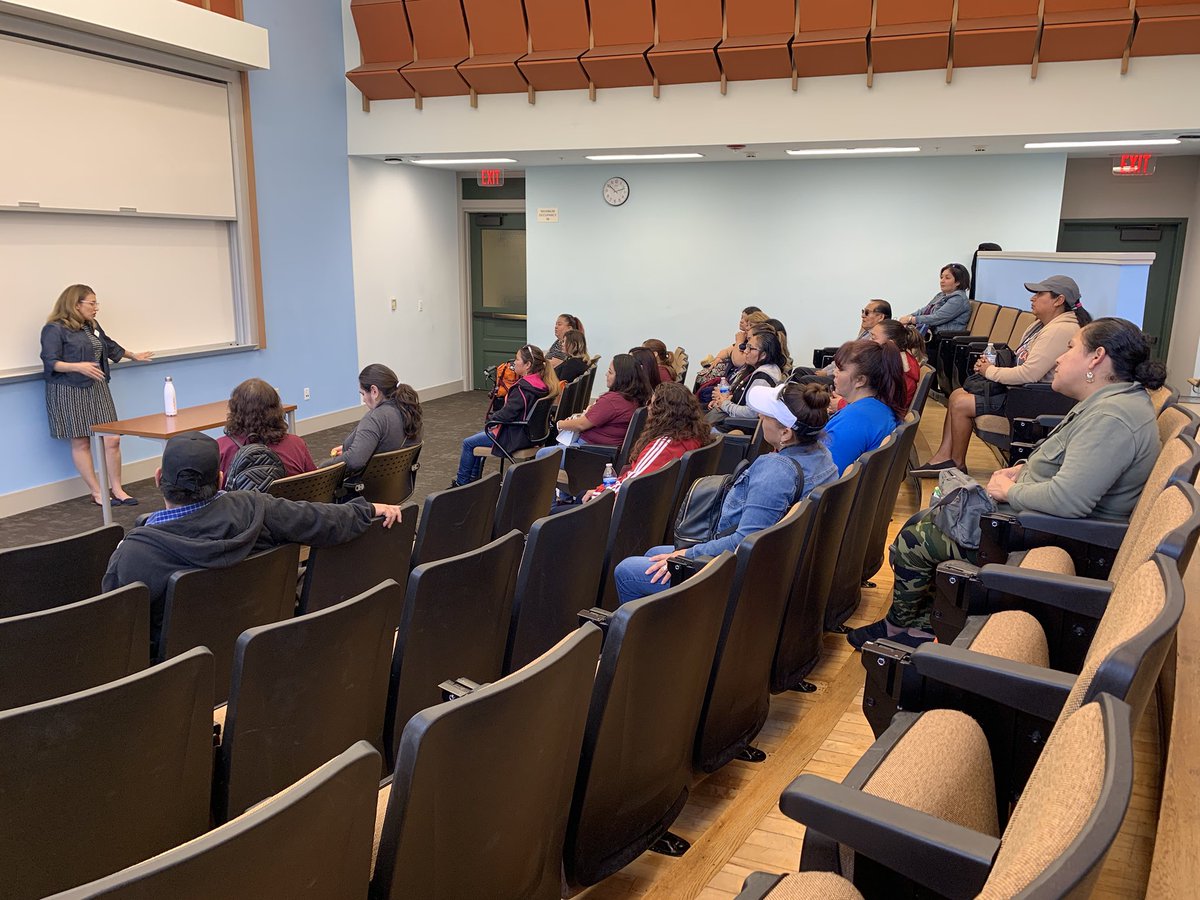 Assoc. Dean of Students Vivian Santiago chatting with <a href="/GEARUP4LA/">GEAR UP 4 LA 🎓</a> parents about her personal college-going experience <a href="/Occidental/">Occidental College</a> <a href="/LASchools/">Los Angeles Unified</a> <a href="/edpartnerships/">NCCEP</a> #gearupworks #collegeaccess