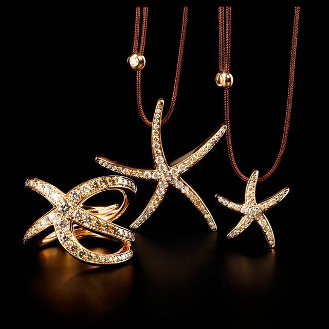 Tomas_Colomer's tweet photo. Buen fin de semana...⠀
⠀
#joieriabarcelona #diamantes💎 #tendencias #joyeriaartesanal #joyasbarcelona #oro18 #oroblanco18k #joyasdeoro #joyademoda #joyasyaccesorios #altajoyeria  #estiloeelegancia #invierno2020 #hechoenbarcelona #joyeriamoderna #disti… https://t.co/kTq5Q4OnfR https://t.co/IDccDvPRtL