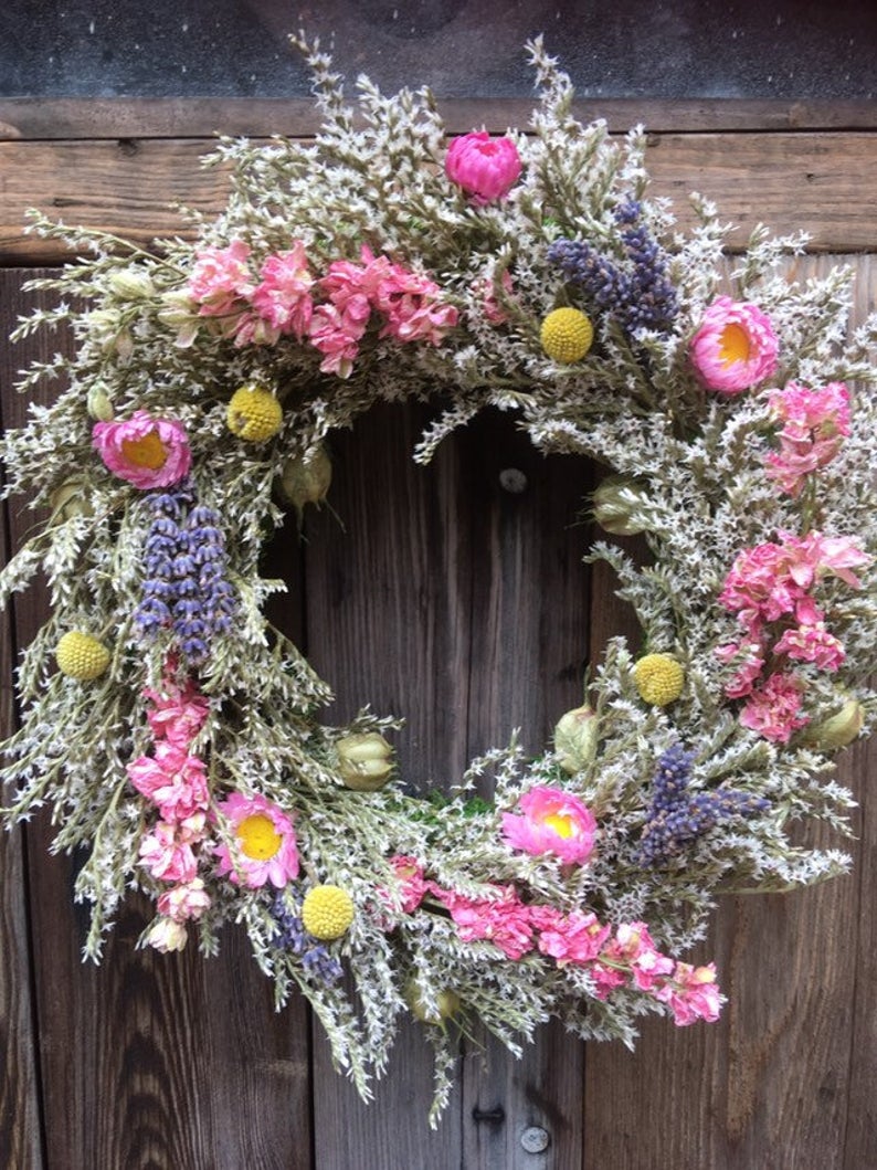 This week's #DorsetTeam product feature is this pretty wreath by My Scented Home etsy.com/uk/listing/675…