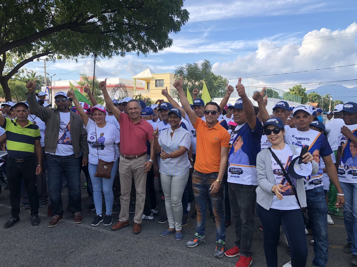SantoAlcaldeRD's tweet photo. Con mucho entusiasmo y energía seguiremos juntos hasta lograr la victoria en los comicios del próximo 15 de marzo, porque cada vez son más los compañeros que se suman y quieren un cambio en la alcaldía de Baní.⁣
⁣
#SantoAlcalde2020⁣
#ElCambioVa⁣
#El15DeMarzoVota2⁣
#SomosPRM https://t.co/Ekr3SEAg0a