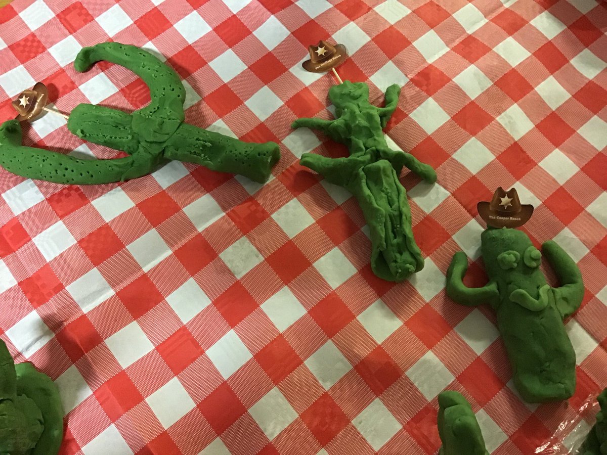 StocktonHeathPS's tweet image. Cactus making fun! #usingourimagination