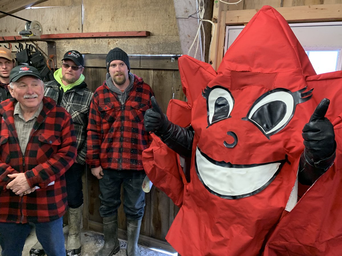 ToddSmithCANDU's tweet photo. My assistant Adam visited @MapleJustins with Prince Edward County maple syrup producers and dignitaries at the media launch for Maple in the County 2020, March 28-29.  Visit 13 sugar bushes and many complementary attractions to enjoy great tastes and experiences in #BayofQuinte. https://t.co/O5fTxqvo3J