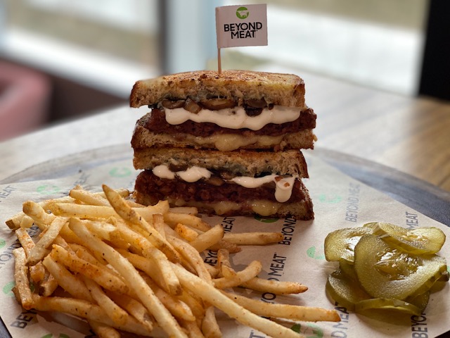 Our #StPattys Melt will literally melt in your mouth. 🤤
[Beyond Meat Burger, Stout Braised Mushrooms, Caramelized Onions, Aged Cheddar, Goat Cheese, Chive Creme, Fries]