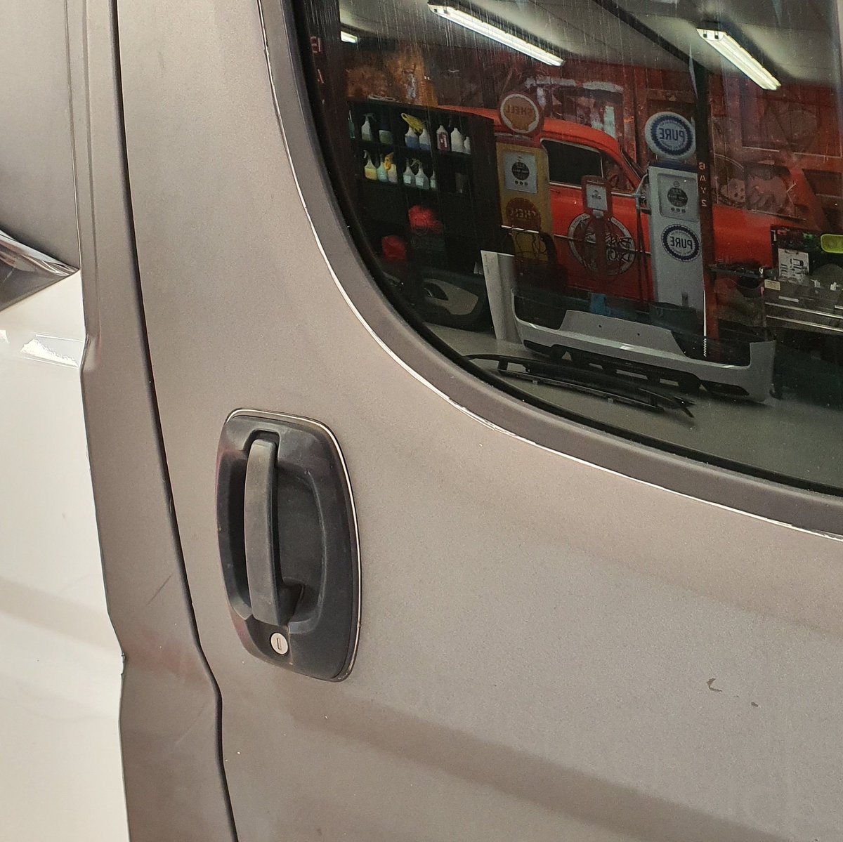 Removing this bad wrap to do the job properly! I cant show u too much as the van has logos on but what a mess, dont buy cheap wraps people!