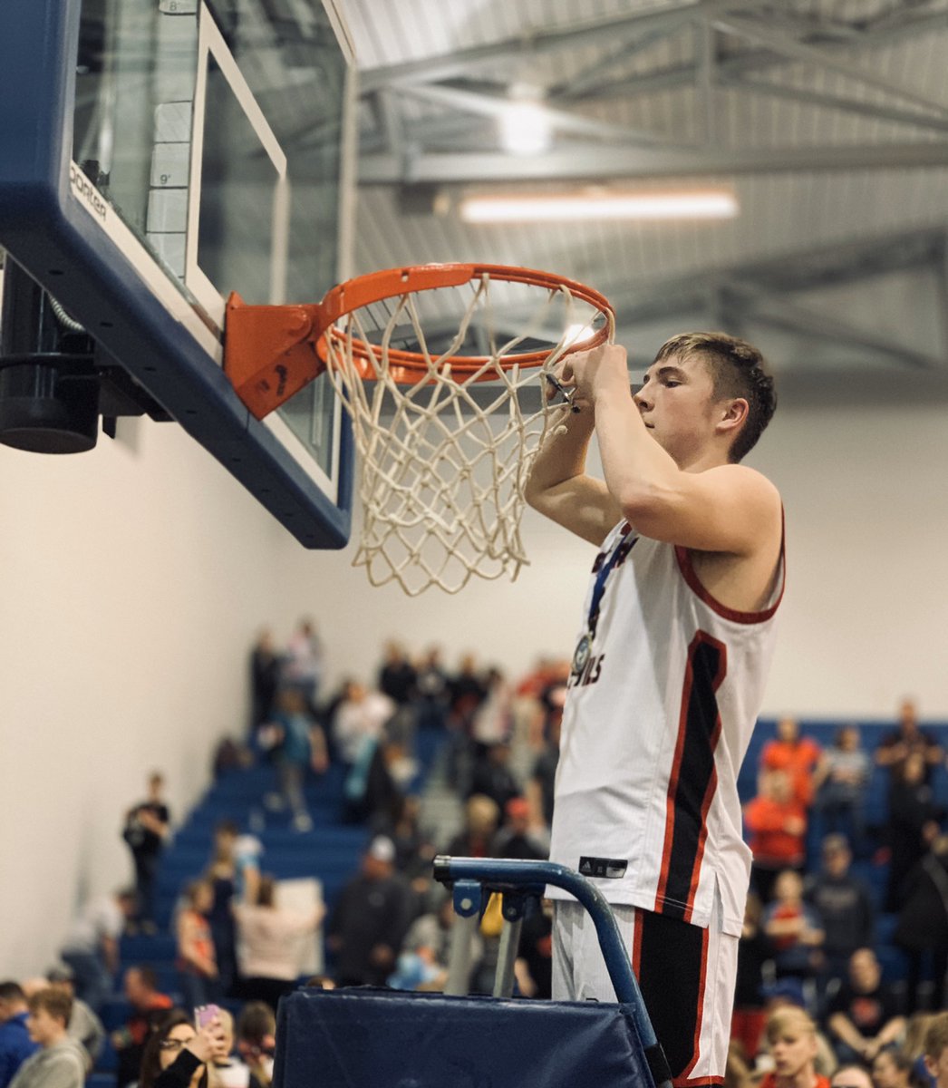 LaurMack_10's tweet photo. My boys cleaned up last night!!! 
Took home the first RCS district championship in over 25 years. 
So proud of y’all ❤️ #BDN
@becker1137 @RossBecker9 https://t.co/c0GGDWJ8YY