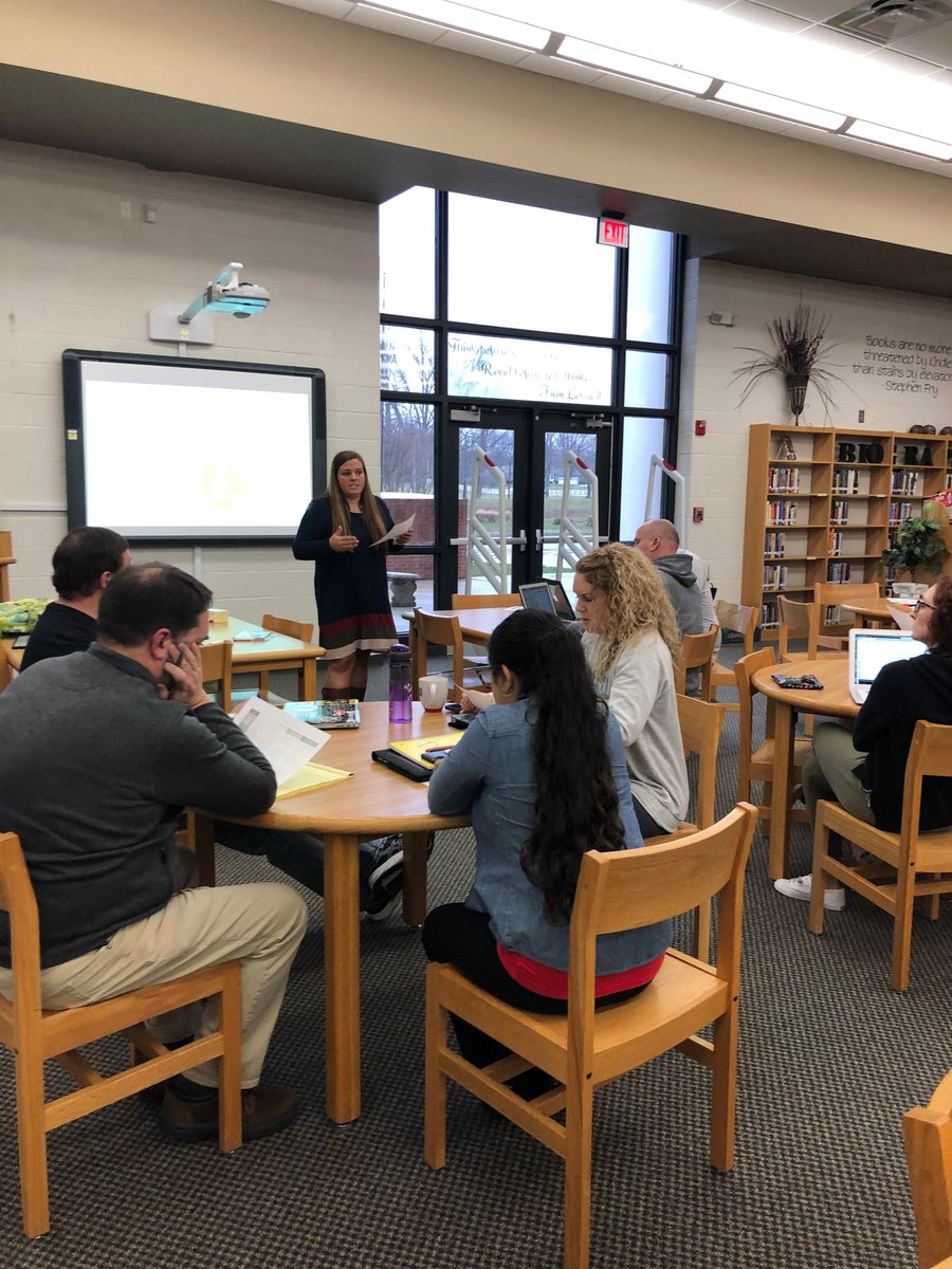 VS_UCDirector's tweet image. #FutureReadyPCSS
#PutnamProud

@UppermanBees school PL lead facilitators train teachers in preparation for the Launch Day celebration at UHS on March 9. Way to go BEES!