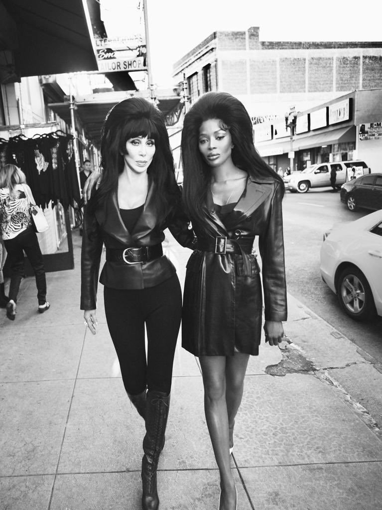 NaomiCampbell's tweet photo. Visit https://t.co/hDKZrtuPv7 to see my full cover story with @cher and @KimKardashian for @CRFASHIONBOOK Issue 16 🤍 #CR16
Photography: #mertalas and #macpiggott
Fashion: #carineroitfeld
Hair: #shayashual
Makeup: #rokaelbeauty
Nails: #nailsbydiem https://t.co/SDrNyJhtW2