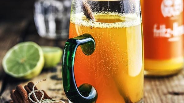 What a hotshot!💥 The Golden Flame from @fritzkola 🍹 sharing.kptncook.com/NhYNFKd1k4

#drinkfriday #cocktails #drinks #cheers #drinkup