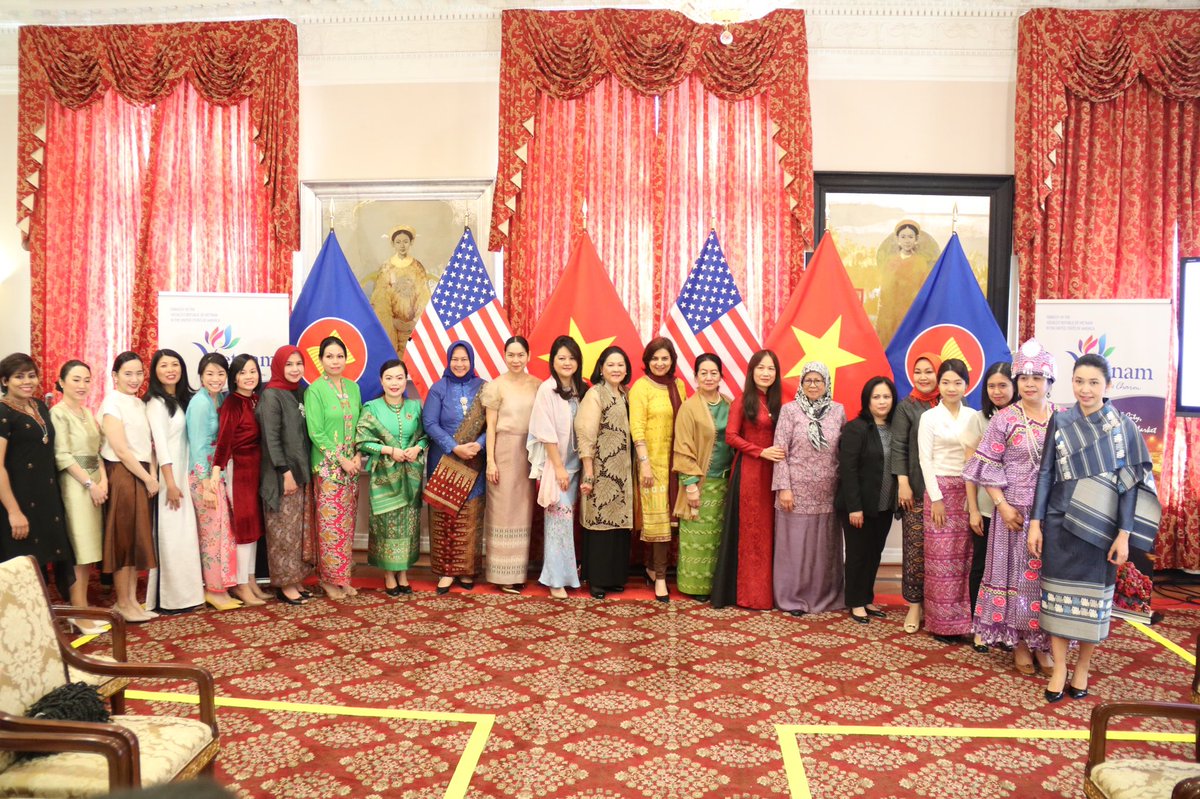 dc_awc's tweet photo. The 1st Annual General Assembly of AWC-DC is a huge success! Many thanks to the Embassy of #Vietnam for organizing and hosting the meetings, and for a successful 2019 AWC-DC chairmanship. #ASEAN #regionalsolidarity https://t.co/vYAo1XCYlk