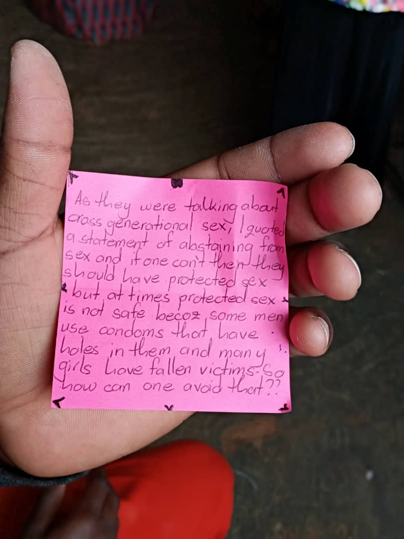 MarkKayizi's tweet photo. As the #PEA20 of @reachahand talked #YoungPeopleToday of Kinaawa High school about their Sexual Reproductive Health and Rights mostly menstrual health, drug abuse, and cross-generation relationships. Some of the questions raised the call for having the #NSHPNowNow #GetYourMixOut https://t.co/D5Ev5Q3S20