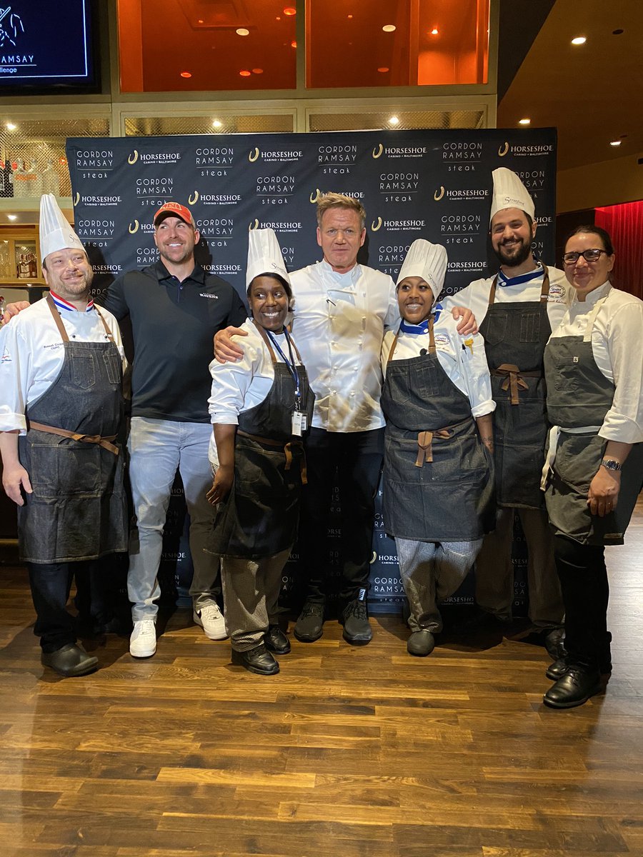 GordonRamsay's tweet photo. Great day surprising the local culinary students at #GordonRamsaySteak at @HorseshoeBmore ! https://t.co/Dk5XjTeeb6