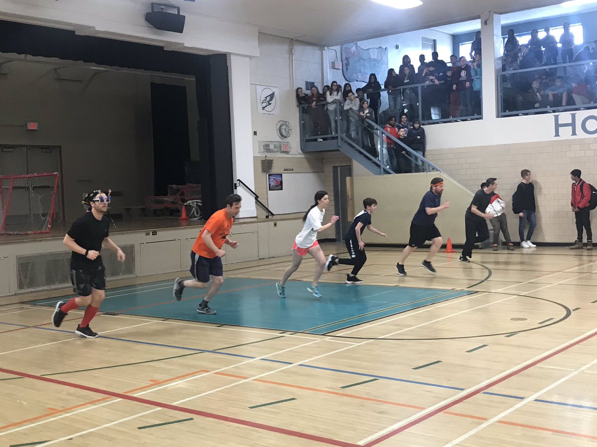 Amyrose484's tweet photo. Many staff participated in the #beeptest today over lunch hour @ERHS1947 . Way to go Ms Diaz who came in 3rd, Mr Holfeld who came in second, and Mr Cruikshank who came in first with score of 11! #didntpuke Great job for all who participated! https://t.co/K0O9CKY08S