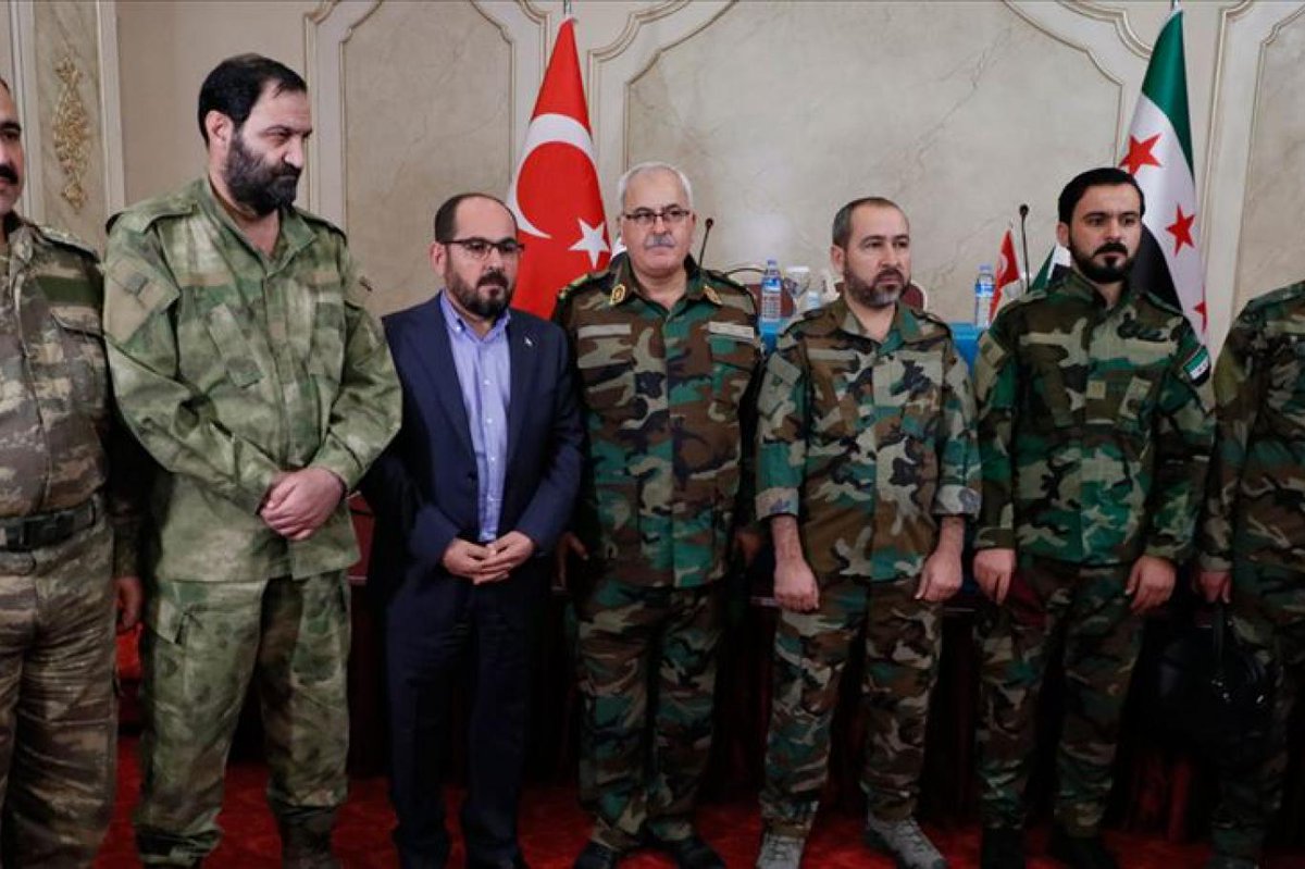 Suriyeli muhaliflerden İdlib açıklaması: Katillerin ellerini keseceğiz.

İşte detaylar: bit.ly/384Lcr3