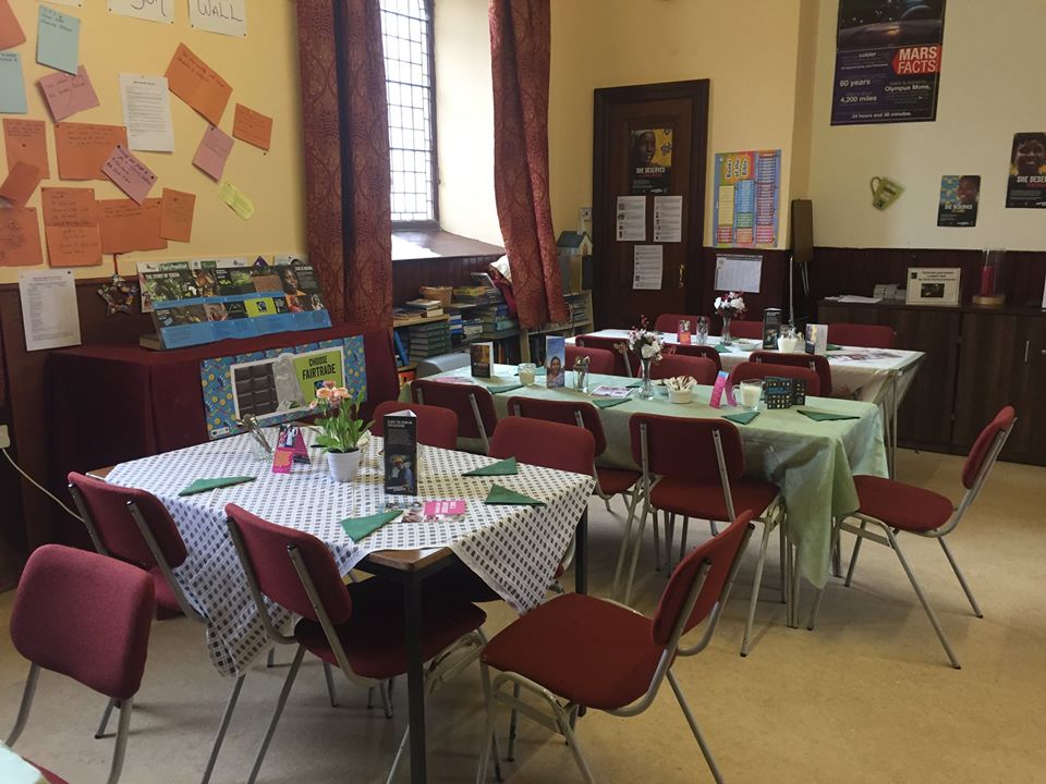 UllapoolFTGroup's tweet photo. The @traidcraftexch Big Brew event today was a resounding success. Great baking display and an enjoyable game of Pass the Parcel with Fairtrade prizes! The fantastic sum of £100 was raised. Many thanks to all who attended and to the Church of Scotland for supporting this event. https://t.co/1cBJNZYKhB