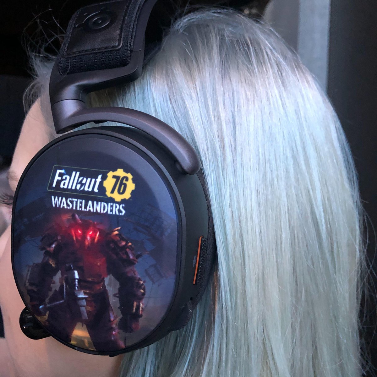 bethesda's tweet image. Follow &amp;amp; RT for a chance to win either a #Fallout76 or #DOOM Eternal ArctisPro headset from @SteelSeries 🎧 #BethesdaGameDays

beth.games/399DgpB