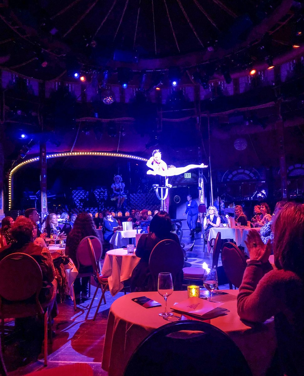 This weekend, check out <a href="/teatro_zinzanni/">Teatro ZinZanni</a>, 'Love, Chaos, and Dinner' - the new idea of dinner and a movie but with extreme entertainment! If you enjoy international cirque, comedy and cabaret served with a multi-course feast, this performance is for you 🎪 🎭 🍽️