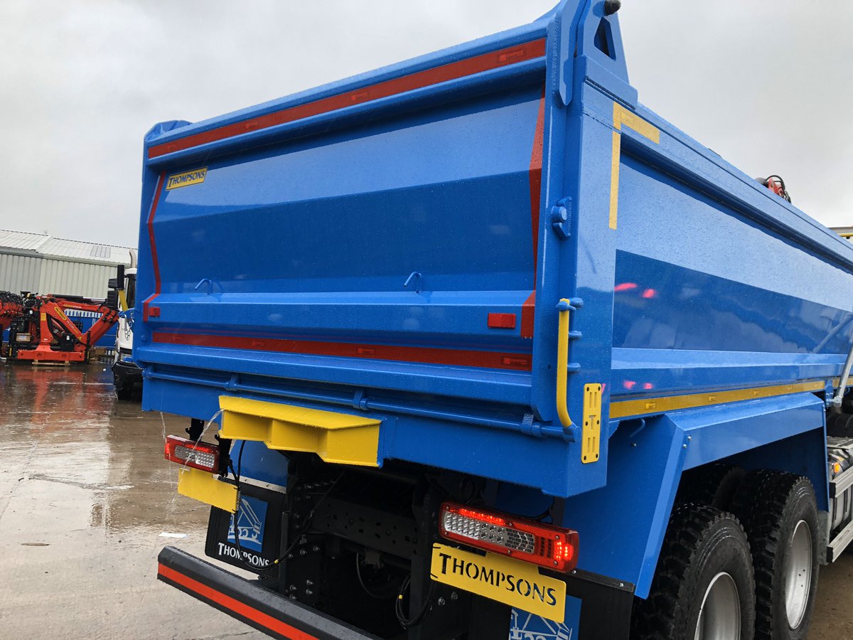 Last one off the line today in time for March 1st registration <a href="/RenaultTrucksUK/">Renault Trucks UK</a> <a href="/RenaultTrucksS/">RT Scotland</a>  #newreg #tippergrab #StepD #thompsons