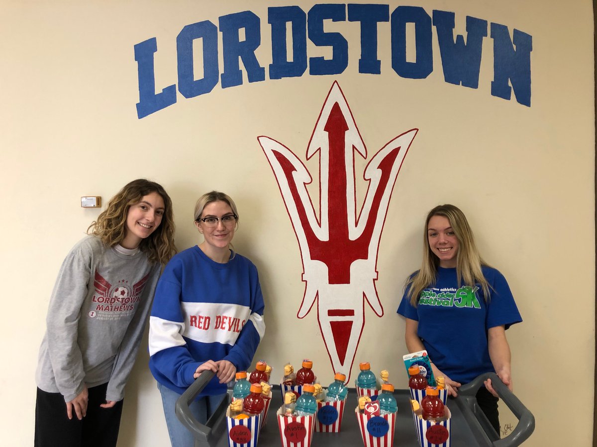 HsLordstown's tweet photo. Pep club prep for big game tonight! https://t.co/KoLwBKL3kx