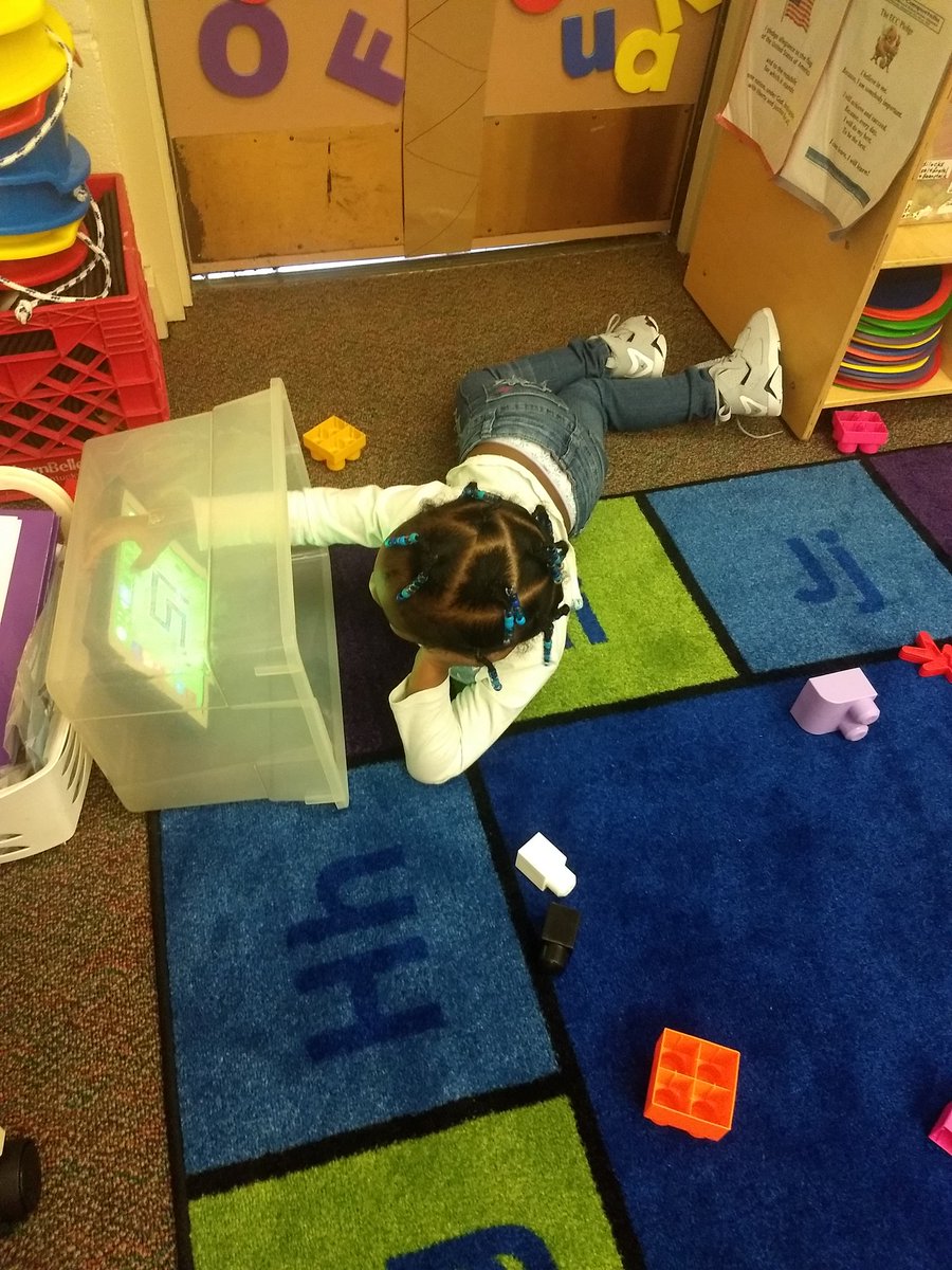 This Teddy Bear created a unique way to relax and enjoy her iPad. <a href="/BCECC_DAYMAC/">Teddy Bear Country</a>