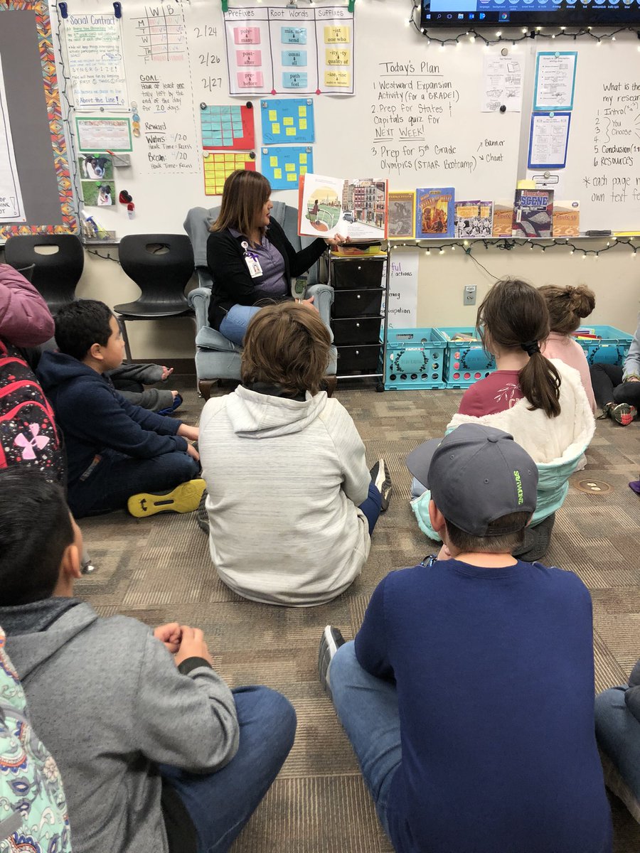 _MrsClark23's tweet image. Thank you so much @yolanda_wallace and @Mr_AdamAldridge for taking the time to be surprise readers for my Ss today! We loved getting time to sit back, relax, listen, and learn!📚 #PVELeads #LeadersToTheCore @PrairieViewES