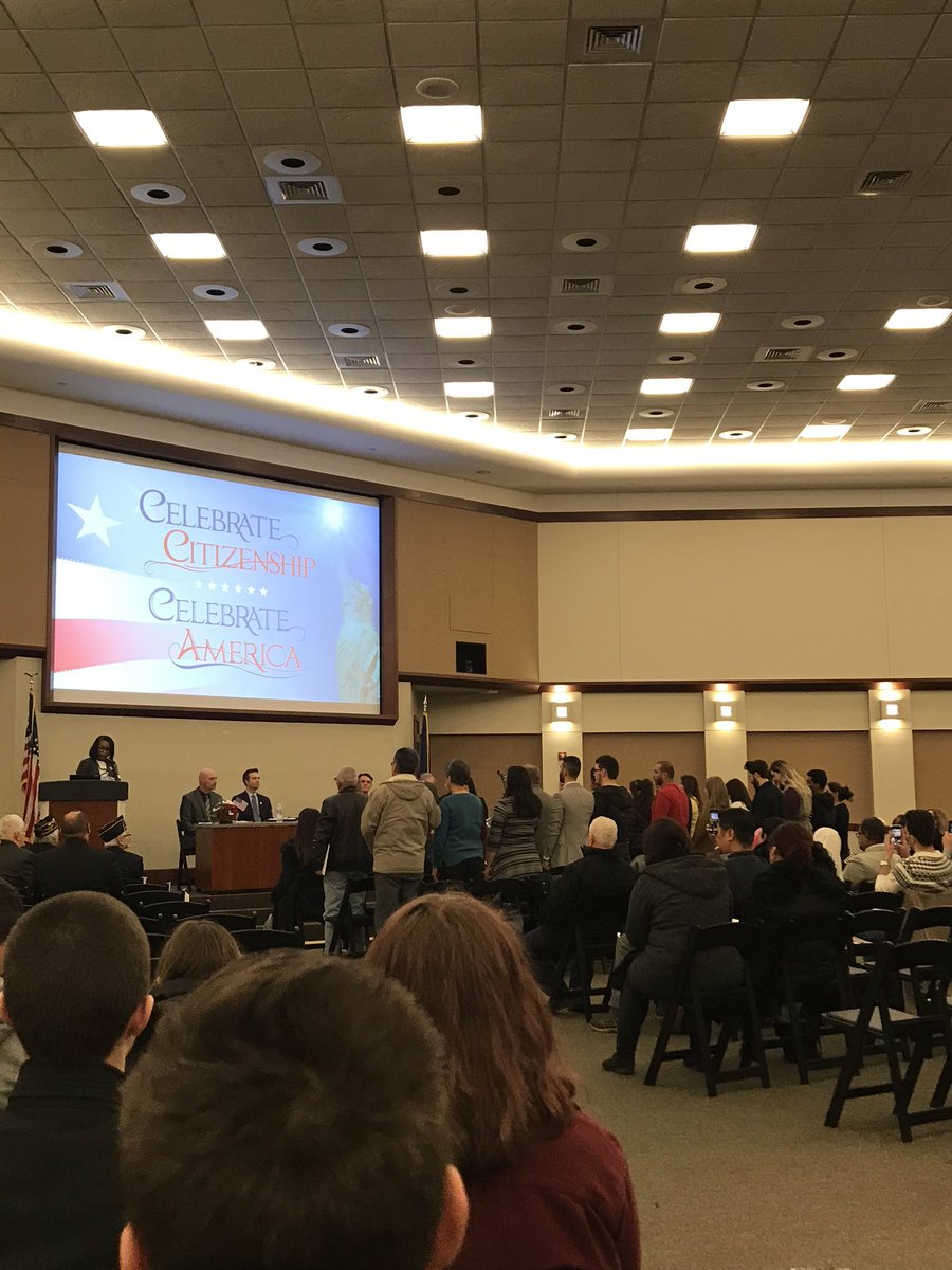 MrsWalczy's tweet photo. Our Civics students had the privilege of watching 25 people representing 10 different countries take the oath of citizenship today! @WWTPrincipal https://t.co/VGYGm1Tp88