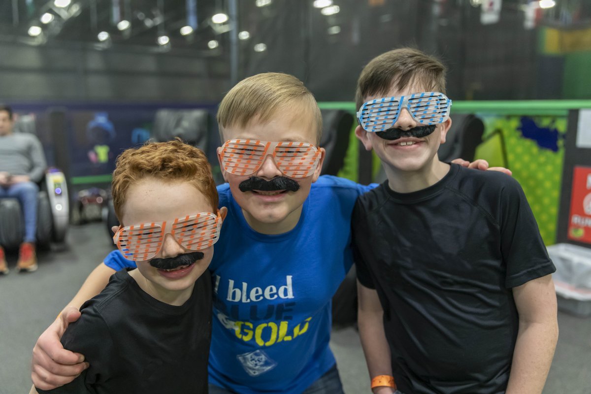 Birthdays are for hanging out and celebrating with family and friends! Show us your trampoline birthday pics in the comments. Book your next #birthdaybash online at hubs.ly/H0ndCK50 today.