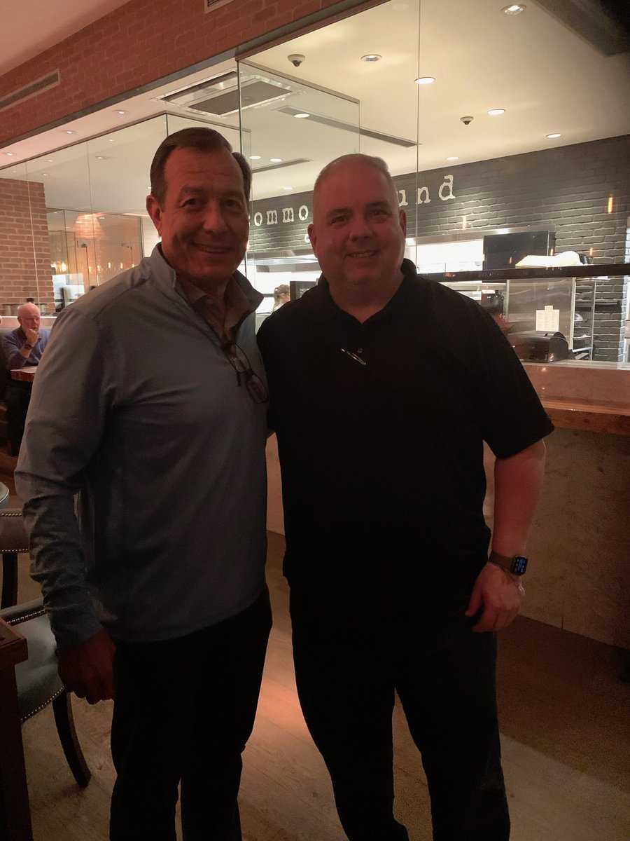McHenryPEO's tweet photo. Dan McHenry took some time while in Phoenix for the AZ NM LCF on Feb 26 to break a little bread at the Collins on Camelback with friend and PEO legend Jim Valenzuela of Oro HR Solutions. Lookin' good gentlemen! #PEOadvisors #PEOsales #PEOsolutions #NAPEO #McHenryPEO #WeArePEO https://t.co/vrME4N7MXo