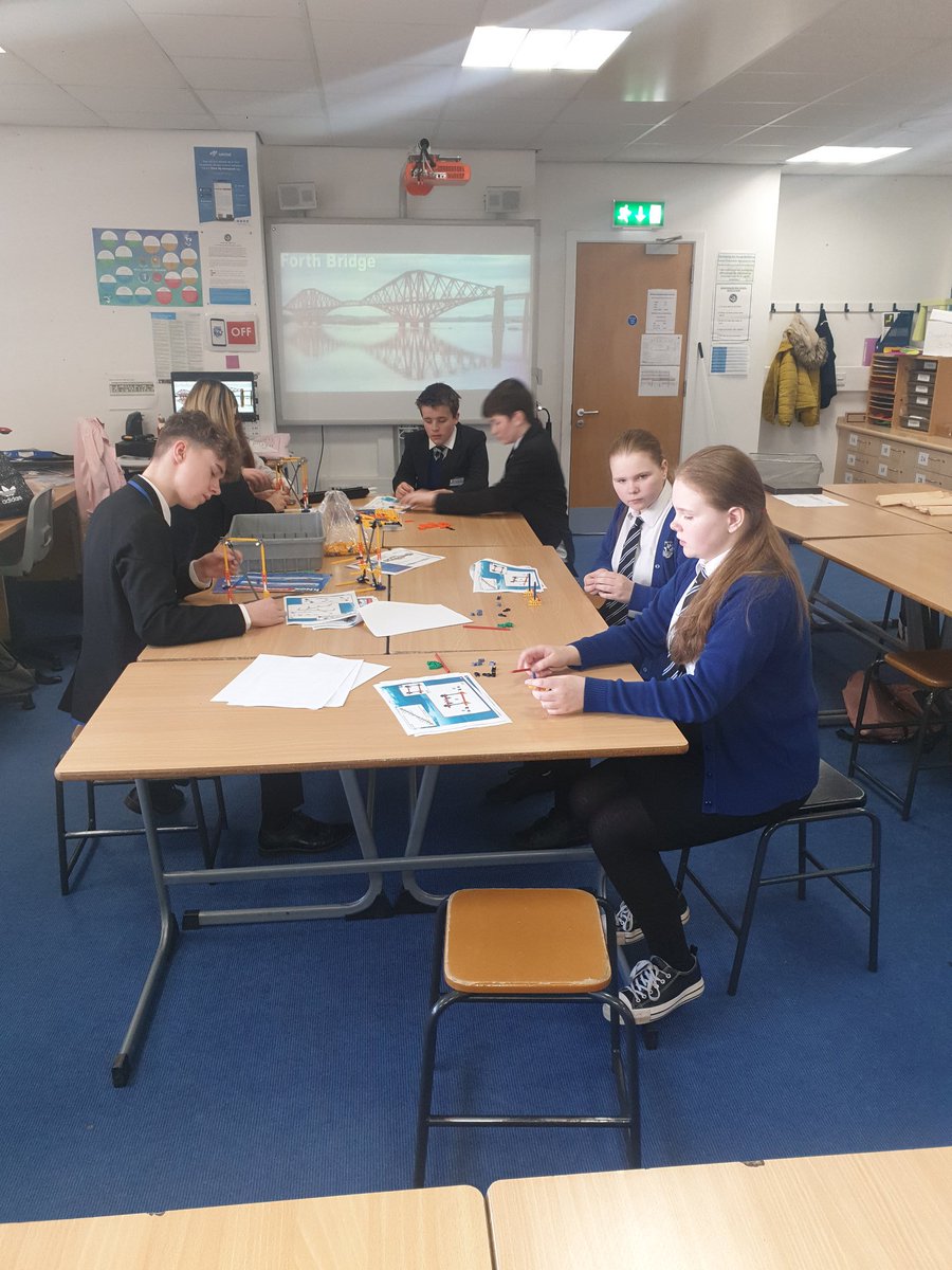 STEM - Engineering 😍 
S2, Forth Bridge using K-nex.
Thank you to our wonderful S5 students for their support 🌟.