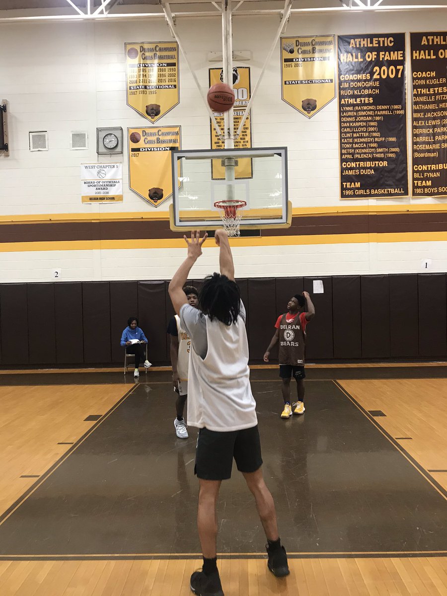 DelranBearsBB's tweet photo. Our 2020 #ShootAThon is underway! #DefendTheDen #BearsBball https://t.co/cJNgQRc79V
