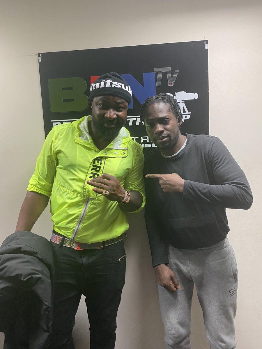 RhymeTimeUK's tweet photo. Big S/O to HarrySong for coming on Ben Television 
.
Watch BEN TV, Channel 458 or stream online on 
https://t.co/5muaREZKRT
.
Follow: @themagazineshow on @bentelevision for more.
. 
Follow @harrysong for more. 
 #bentelevision #interview #artist #afrobeats https://t.co/KJKqNelm08