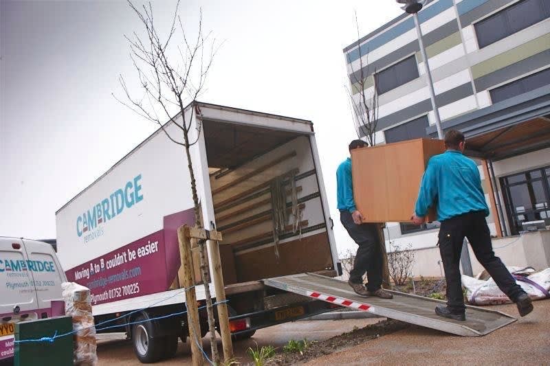 7.5 ton driver required to join an experienced team full time, candidate required to carry out full removals and drive to various locations. Full clean driving licence and experience req, please email info@cambridge-removals.com excellent rates of pay, holiday pay and pension.