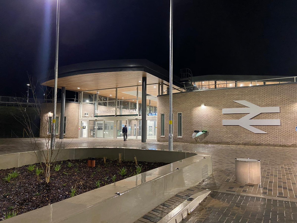 PodWorcester's tweet image. Catching the train to london tomorrow for a #shockwave therapy update! 

(Shockwave is amazing for #plantarfasciitis and #Achillestendinopathy)

Can’t wait to try #worcesterparkway!!