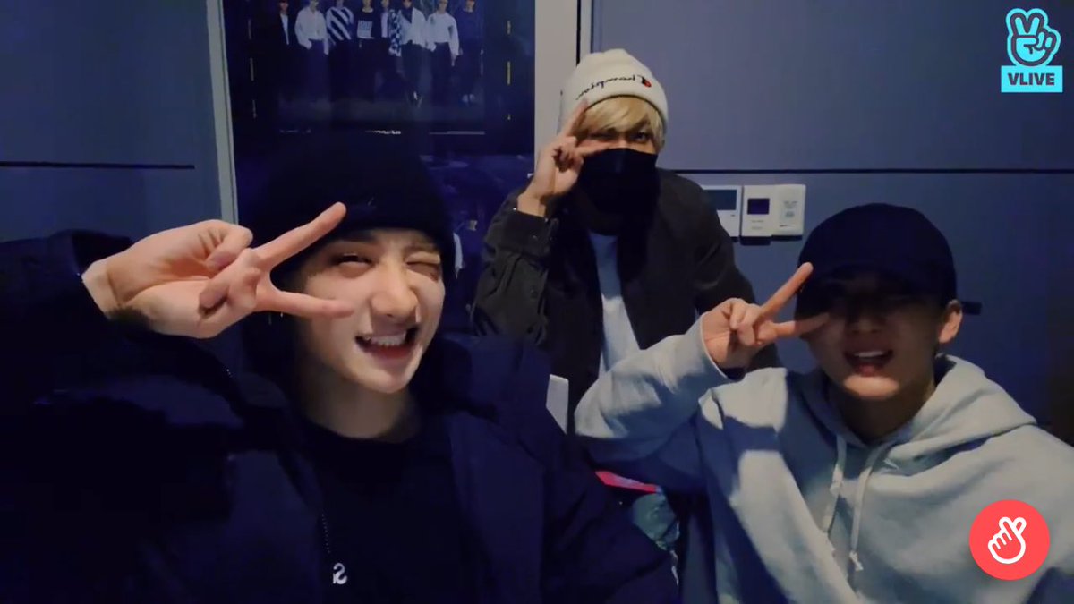 ♡ day 59 of 365 ♡ Chan!!!! I am so happy you did Channie’s room today  it made my day so much better  thank you for always caring and being here for us stays  i love you so much! (the last two screenshots i took live and i clearly suck at it)—  @Stray_Kids  #방찬