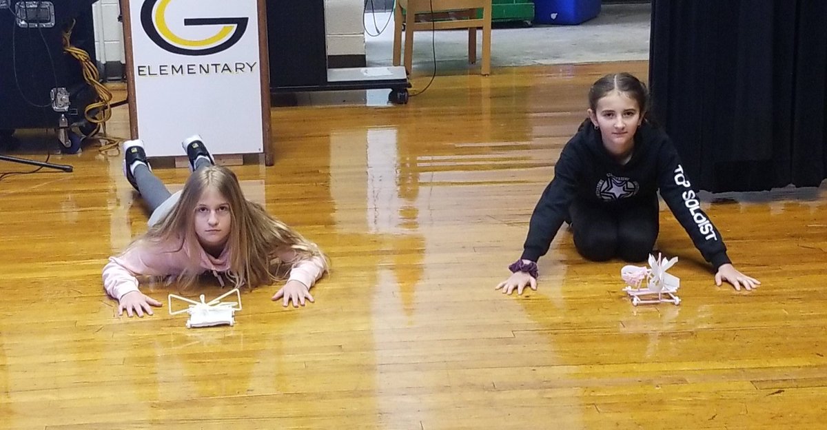 Dee_justteach's tweet photo. Puff Mobile Races! Application of our learning about forces and motion...and did I mention lots of fun!! @GCES_GoneGlobal #ccsscience #scienceisfun https://t.co/Gp2z9xfese