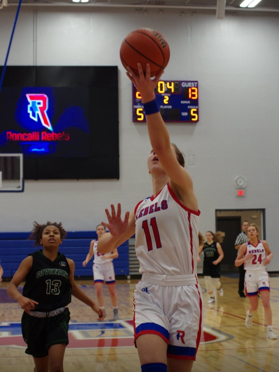 petdoc96's tweet image. Congratulations @vinson_alana for making 1st team ICGSA All State and ICGSA Academic All State!  Proud of your hard work in the classroom and on the court!