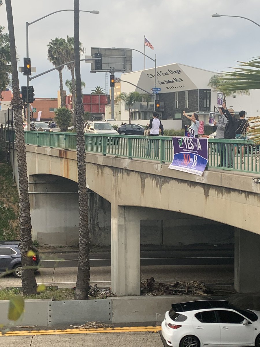 Banner drop ✔️
Waves and honks ✔️

We’re in Hillcrest this afternoon telling voters why they should say #YESonA and #NOonB. Let us know if you spot us!