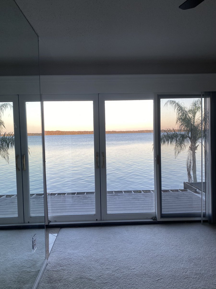 edenhopkinsx's tweet photo. May be moving here with my husband๐ญ๐ #makingdreamscometrue #lakehouse #suchadream https://t.co/4F7tuoxw40
