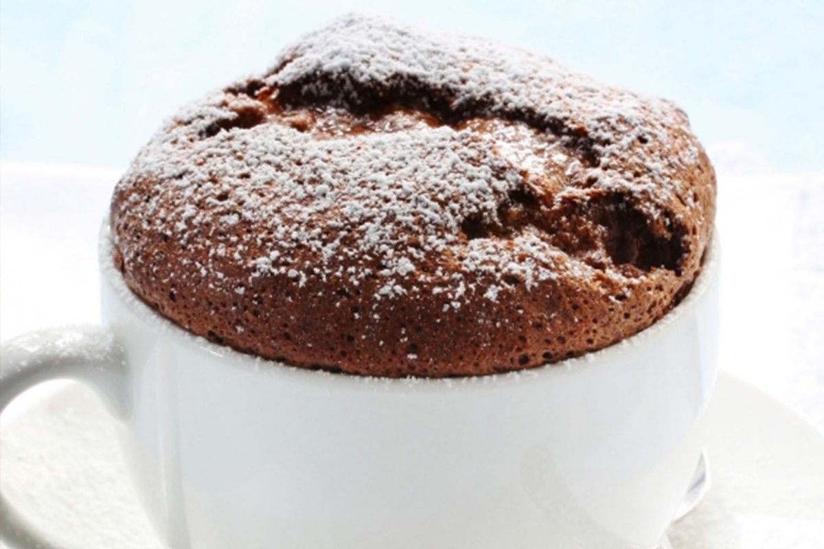 donatellaarpaia's tweet photo. Celebrate #NationalChocolateSouffleDay with my Chocolate Soufflé. An uber-decadent, chocolatey, dessert with a delicious molten center. #ChefsTip: Make sure the dish is well greased right up to its lip to make soufflé easily slide up as it expands.
https://t.co/El1WLQGd5B https://t.co/uTNAon7vqK