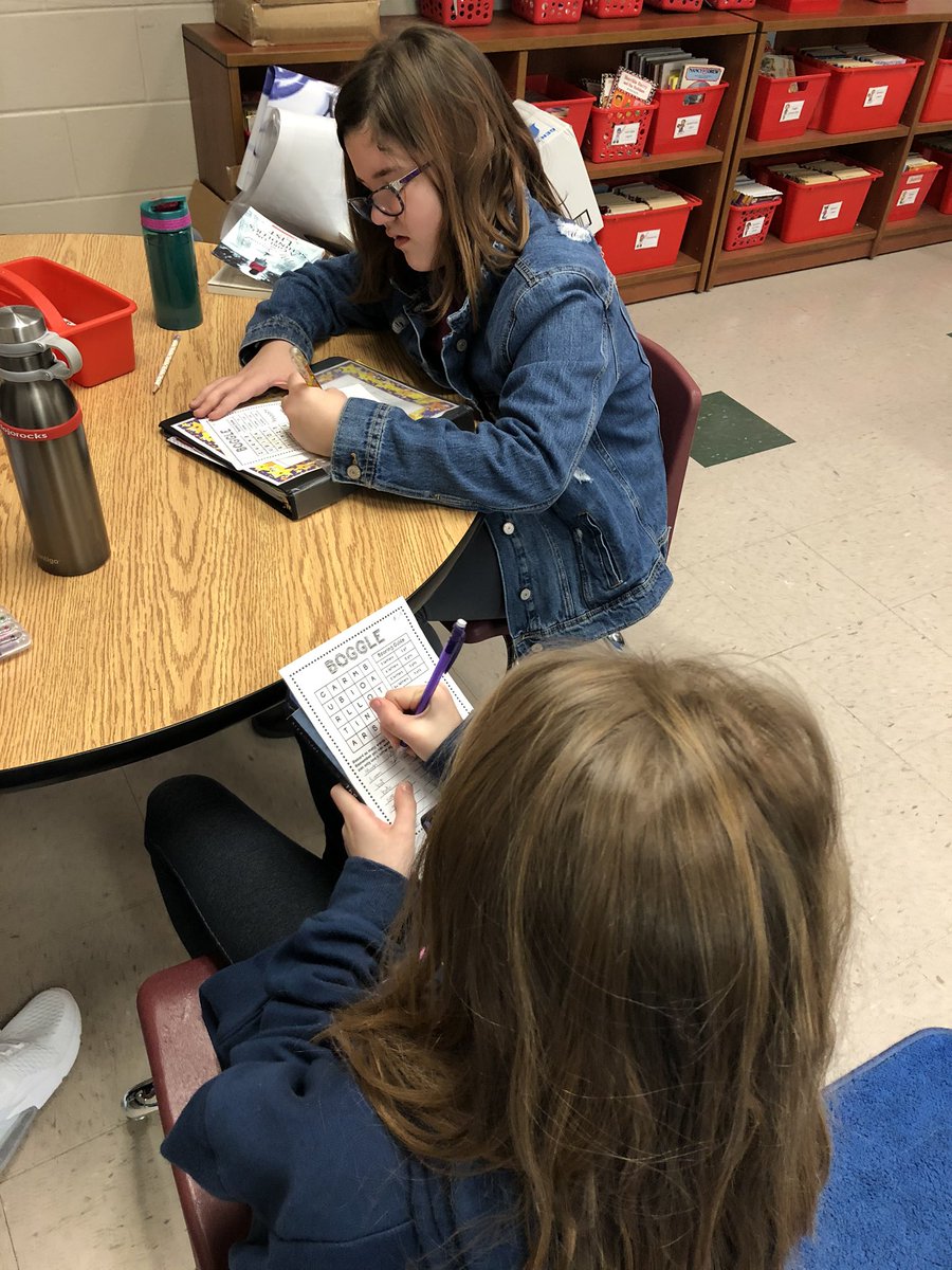 Danatwalker's tweet photo. These fabulous fourth graders got their brain juices flowing with a friendly game of BOGGLE! @CMCSIWarriors https://t.co/XJgg33ZrKJ