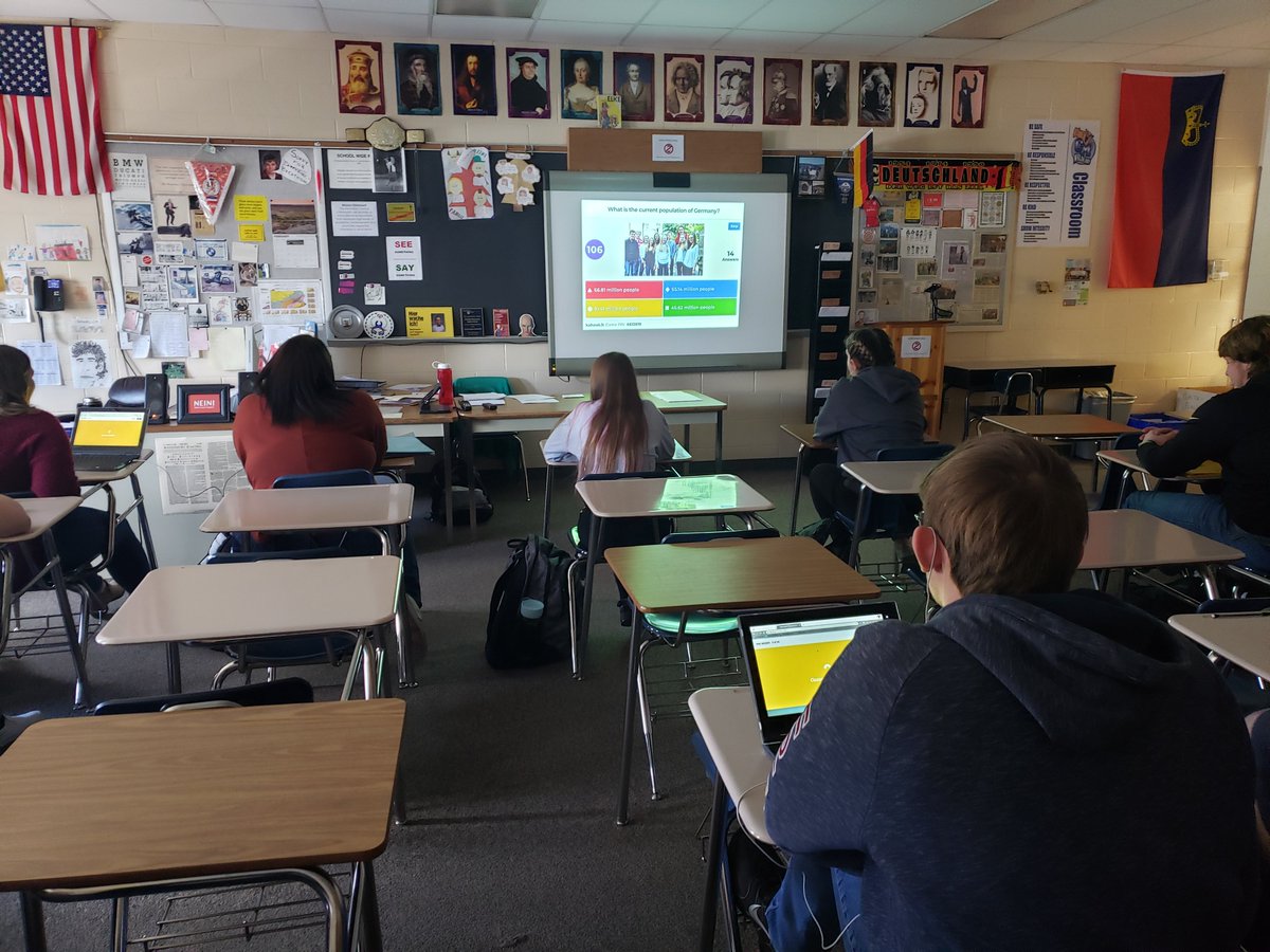 Playing Kahoot to learn more about different cultures in Germany! 🇩🇪 #germanteacher #studentteacher #lycoedu