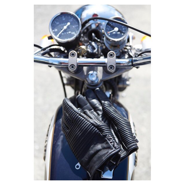 ROARSORIGINAL's tweet image. 今日も快晴ですね〜！
本日もお昼12時から夜9時まで通常営業させて頂きます！
ご来店・ご注文お待ちしております。
roars.jp/shopping/12ssg…
#roarsoriginal
#yamahasr
#springride